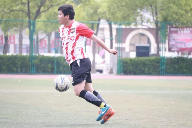 詹姆斯当选本届奥运会MVP 14+7+8率队全胜夺金